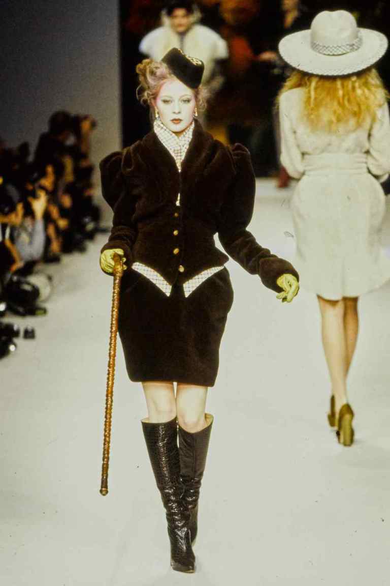 French History Glam: Vivienne Westwood Fall 1995 – Ayerhs Magazine